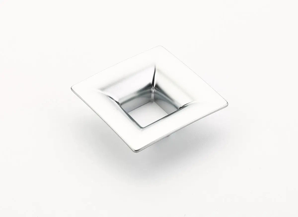 Schaub Finestrino 32 Mm Center To Center Cabinet Pull by Schaub