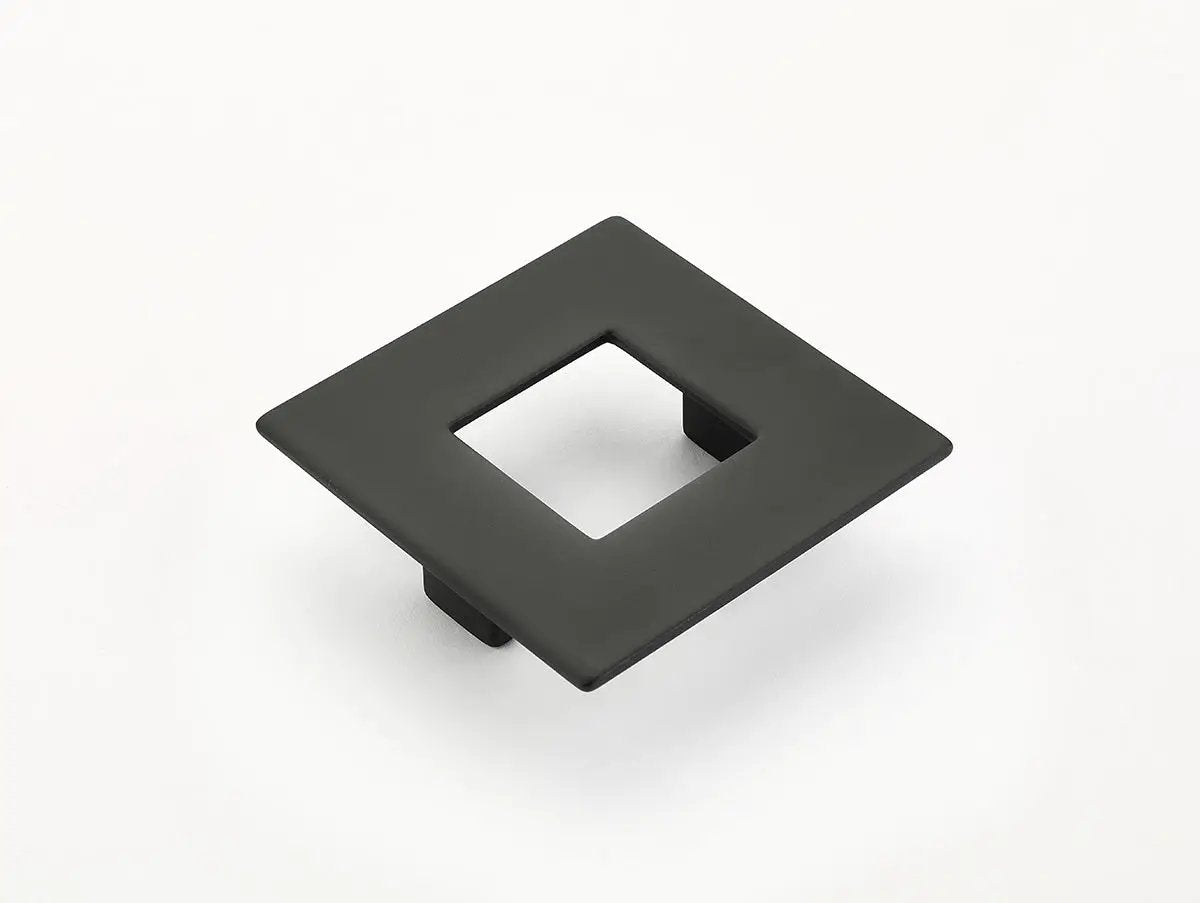 Schaub Finestrino 64 Mm Center To Center Cabinet Pull by Schaub
