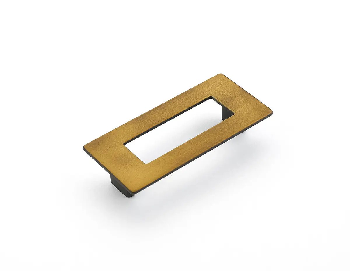 Schaub Finestrino 96 Mm Center To Center Cabinet Pull by Schaub