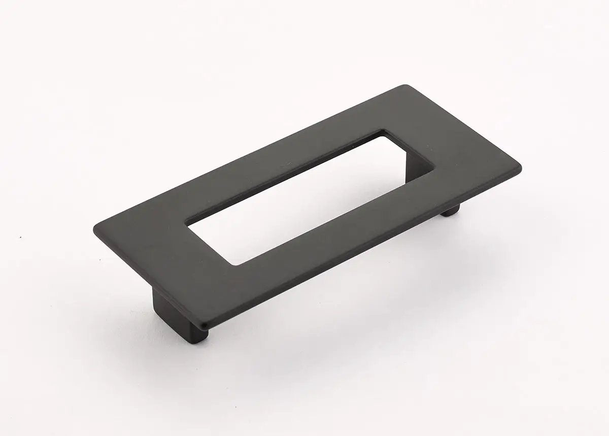 Schaub Finestrino 96 Mm Center To Center Cabinet Pull by Schaub