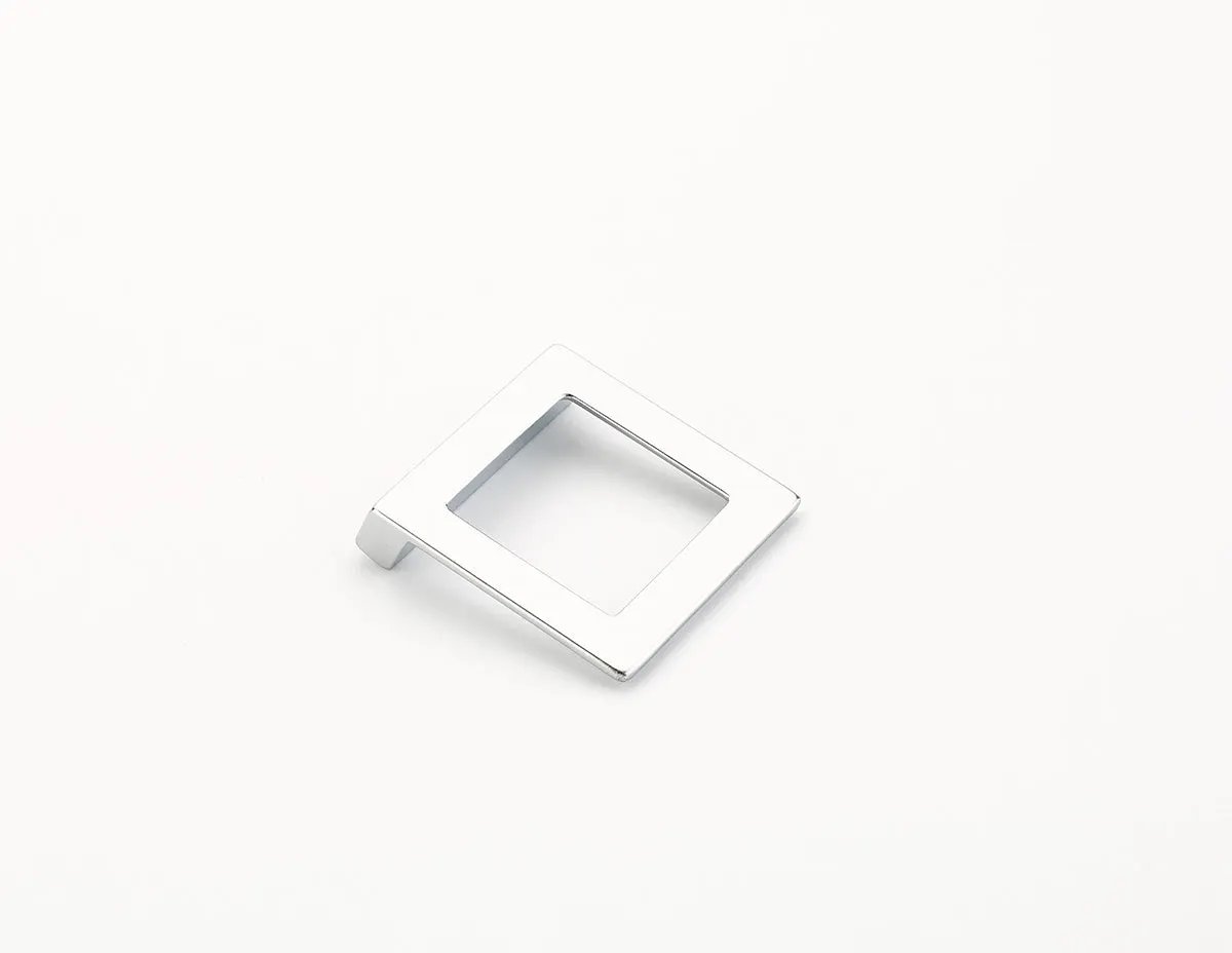 Schaub Finestrino 32 Mm Center To Center Cabinet Pull by Schaub
