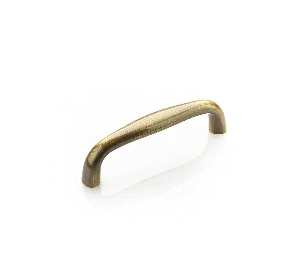 Schaub Traditional 3 Centre To Centre Dia Cabinet Pull by Schaub