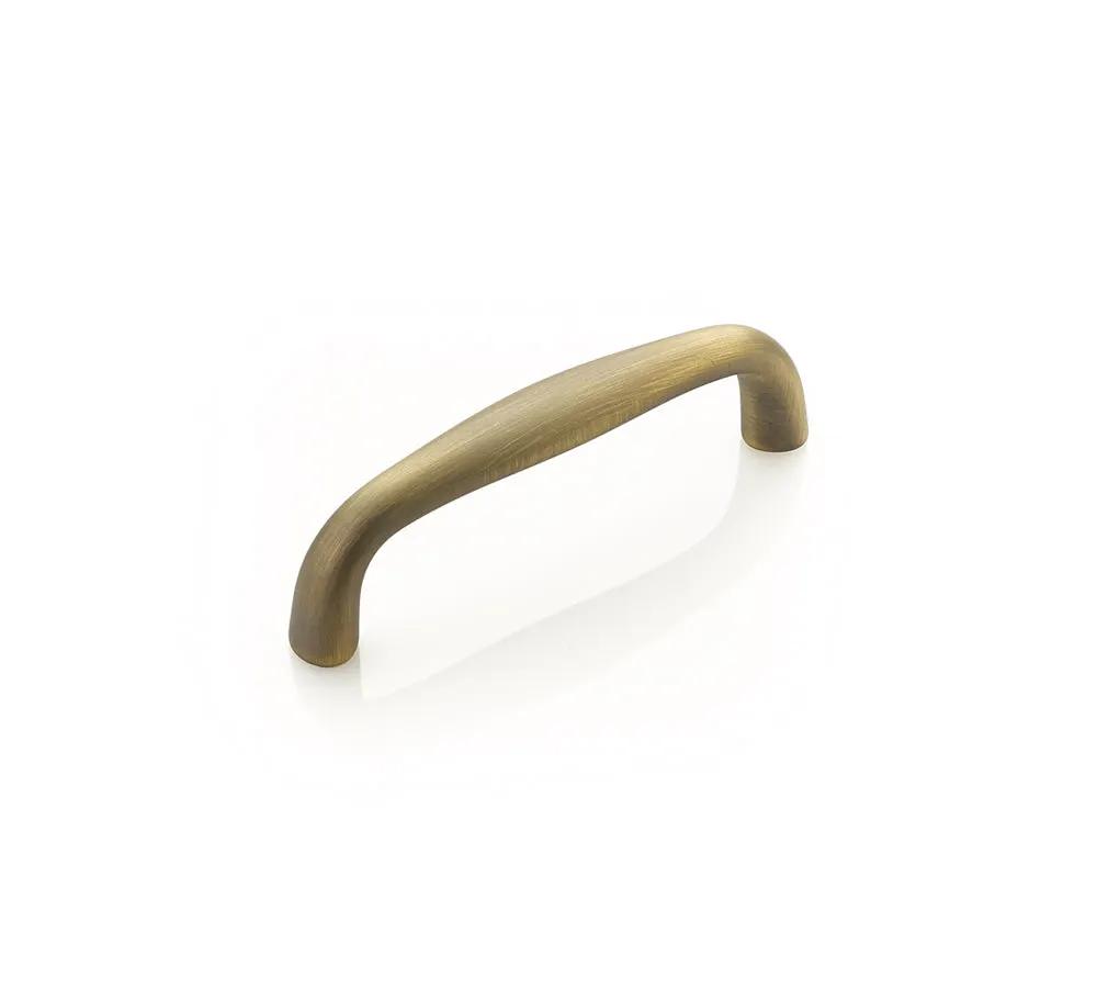 Schaub Traditional 3 Centre To Centre Dia Cabinet Pull by Schaub