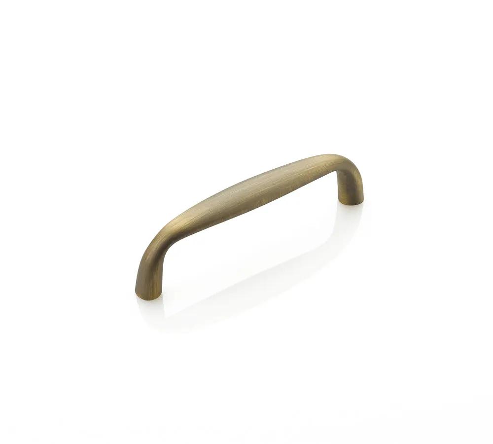 Schaub Traditional 4" Centre To Centre Cabinet Pull by Schaub