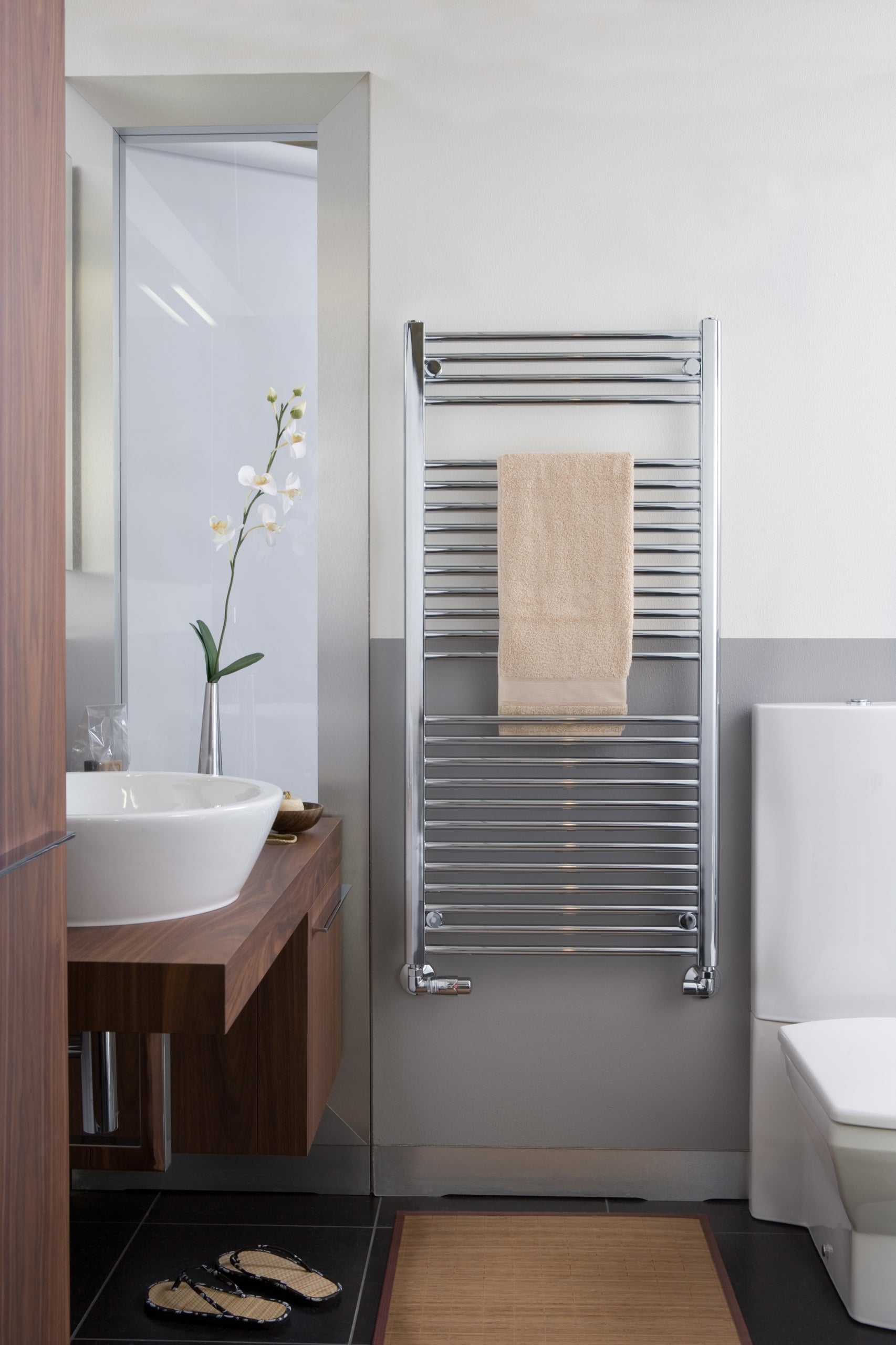 Chrome towel warmer
