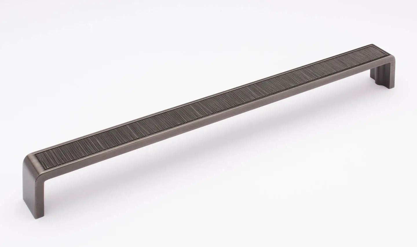 Sietto Brushed Hammered 12" Pull by Sietto