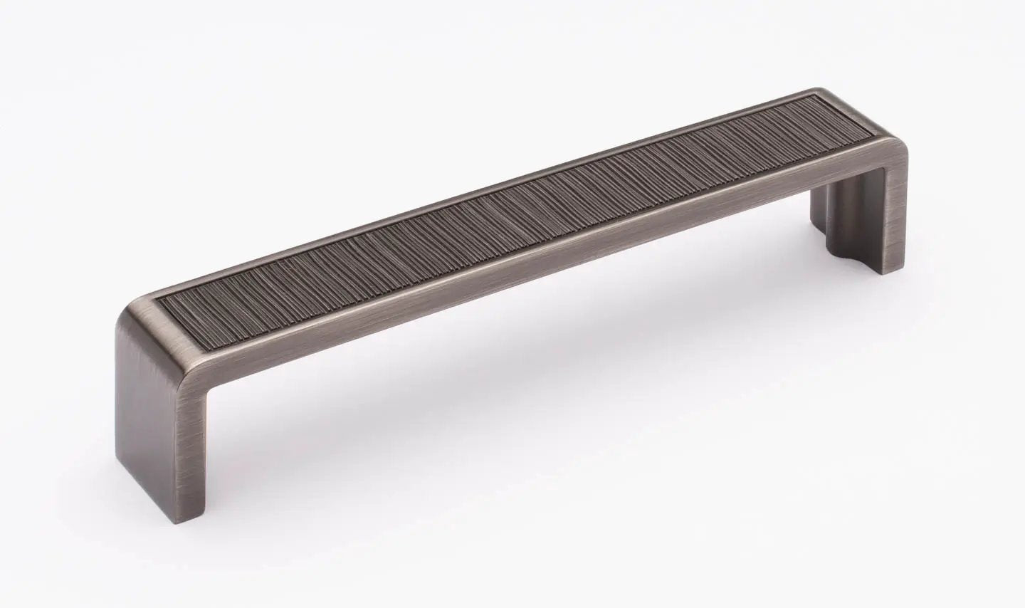Sietto Brushed Hammered 6" Pull by Sietto
