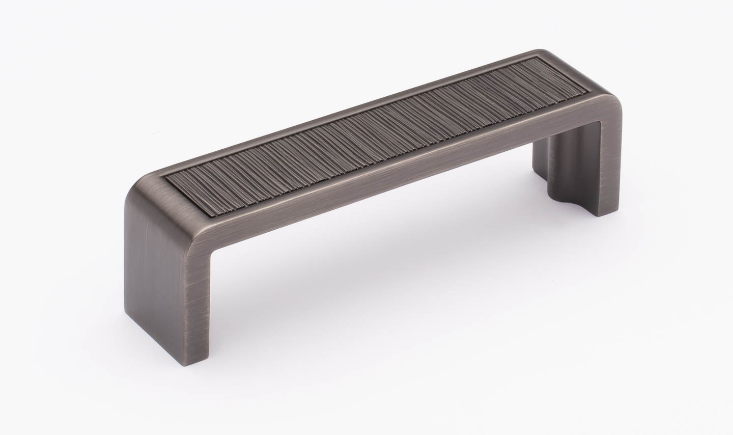 Sietto Brushed Hammered 4" Pull