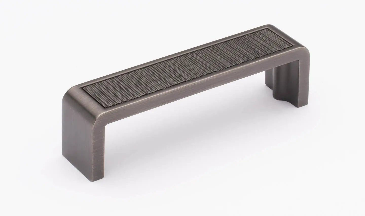 Sietto Brushed Hammered 4" Pull by Sietto