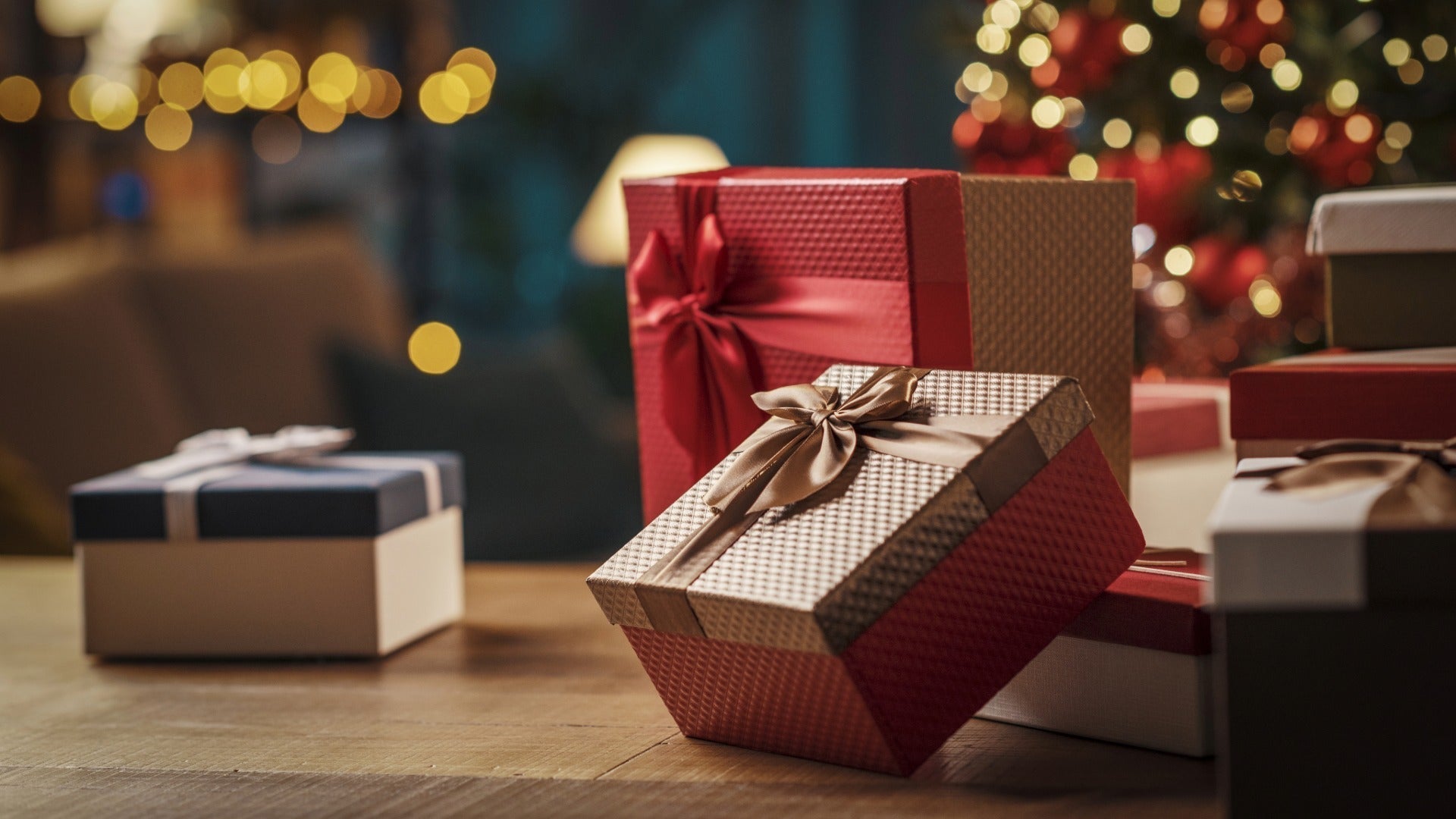 From Crystal to Cufflinks: Luxury Gift Ideas for the Person Who Has Everything