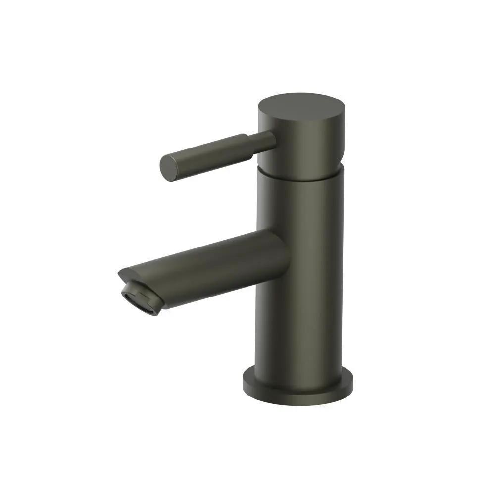 Flusso Serie 100 Single Hole Bathroom Faucet by Flusso