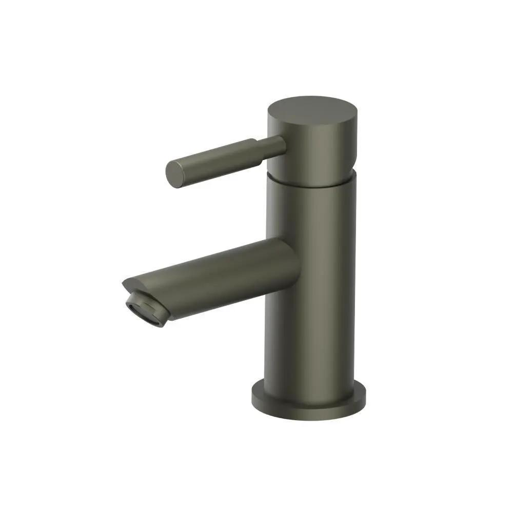 Flusso Serie 100 Single Hole Bathroom Faucet by Flusso