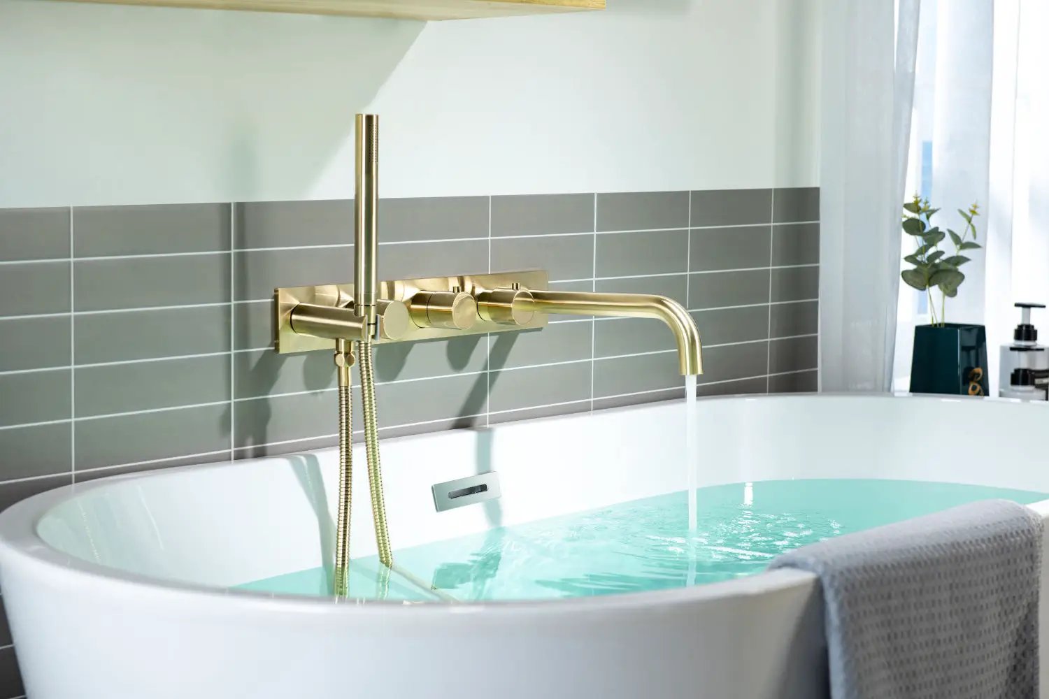 brushed nickel pvd tub filler