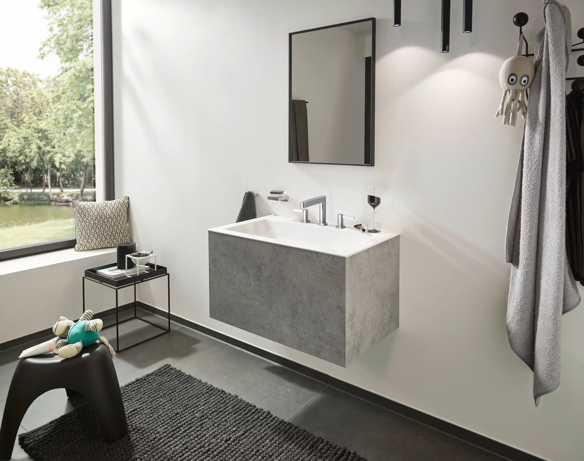 chrome bathroom faucet