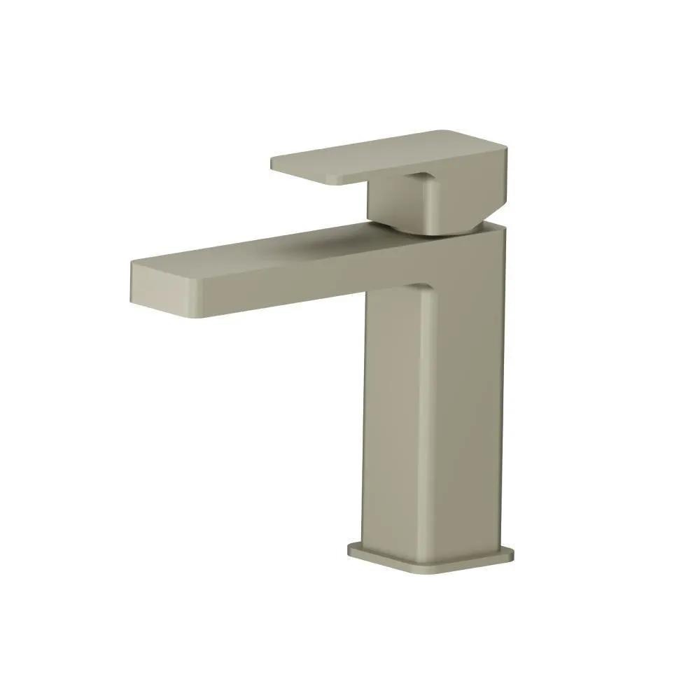 Flusso Serie 196 Single Hole Bathroom Faucet by Flusso