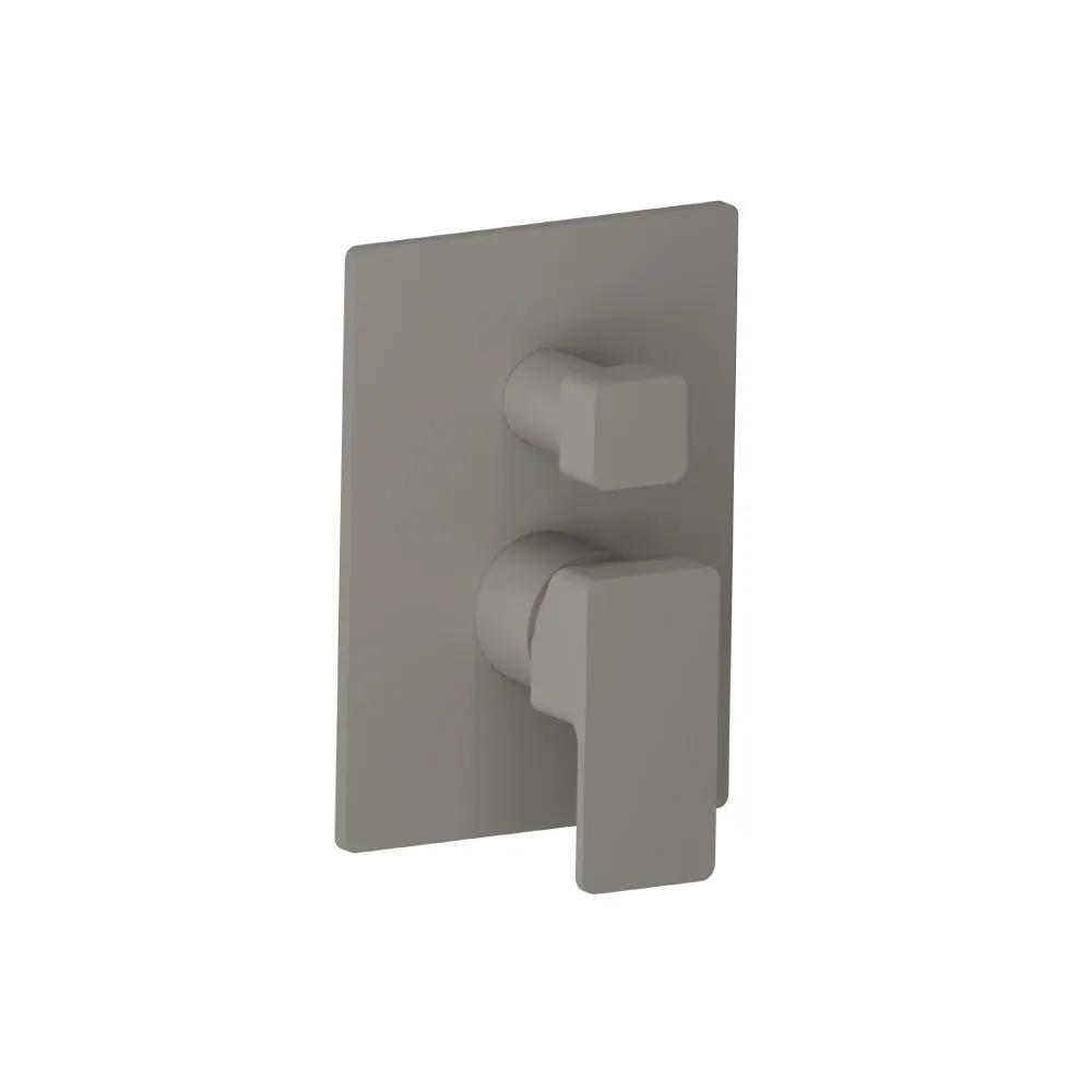 Flusso Serie 196 Tub / Shower Trim with Pressure Balance Valve - 3-Output by Flusso