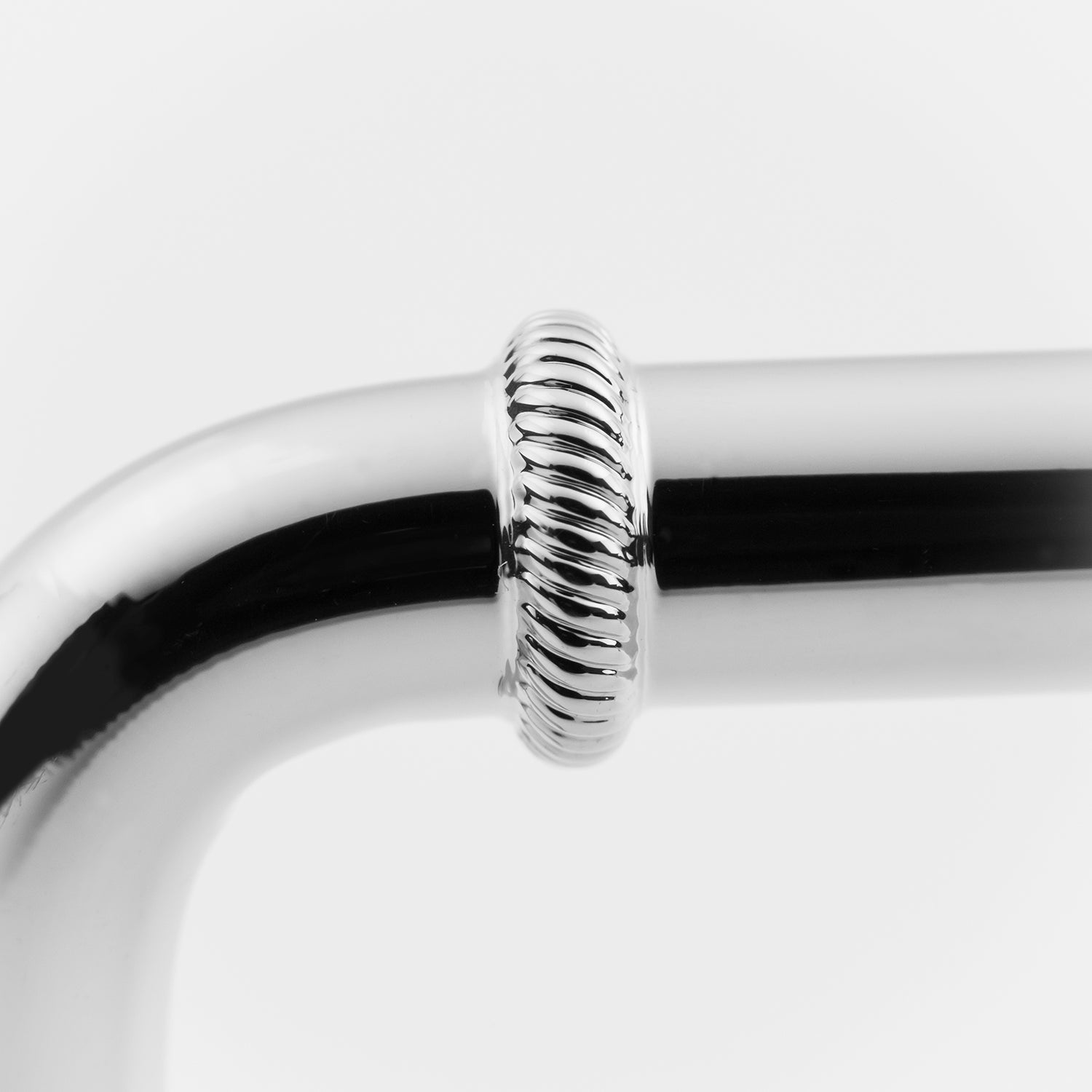 polished chrome appliance pull