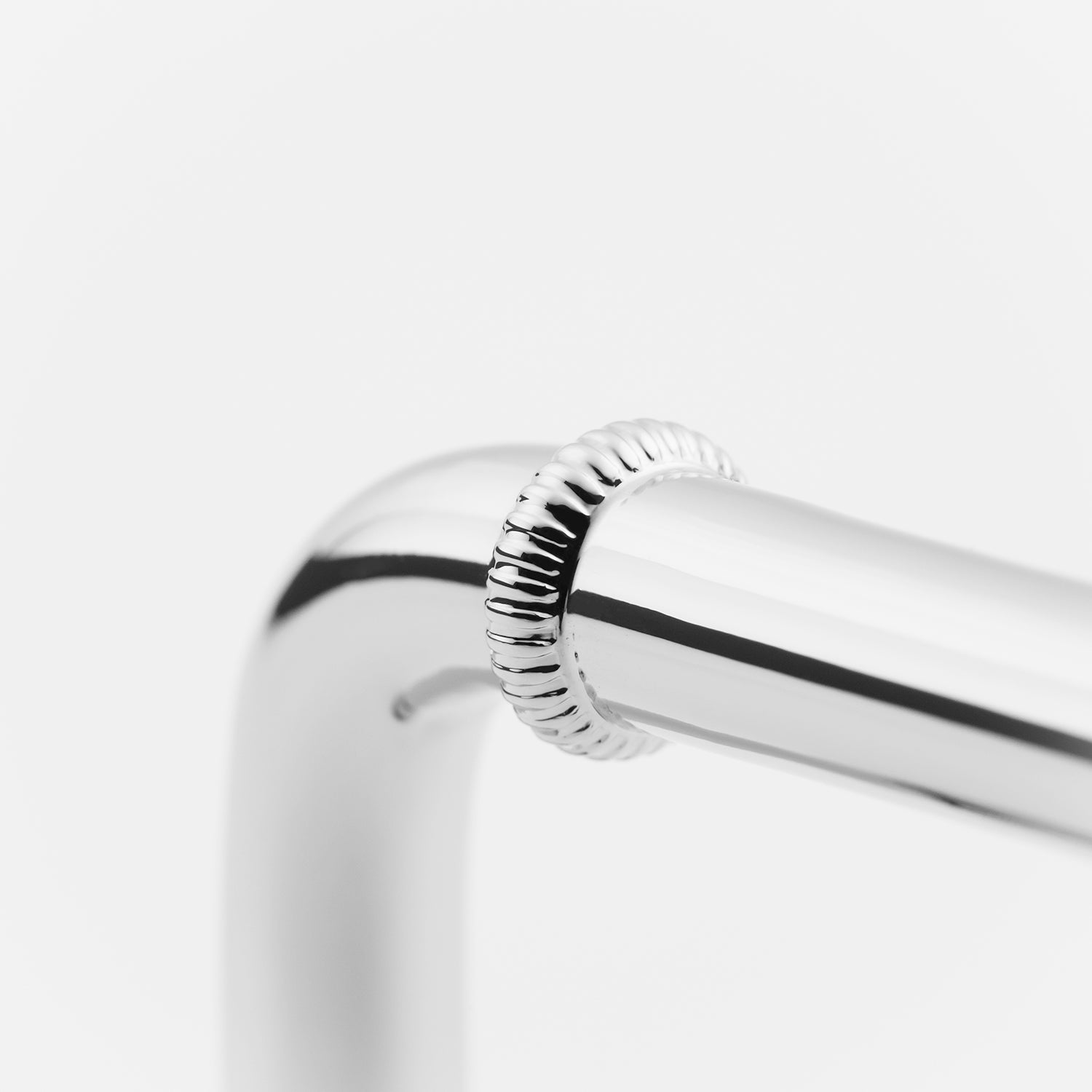 polished chrome appliance pull