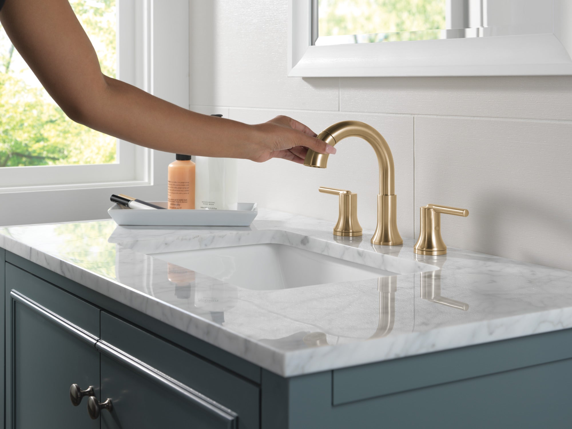 champagne bronze bathroom faucet