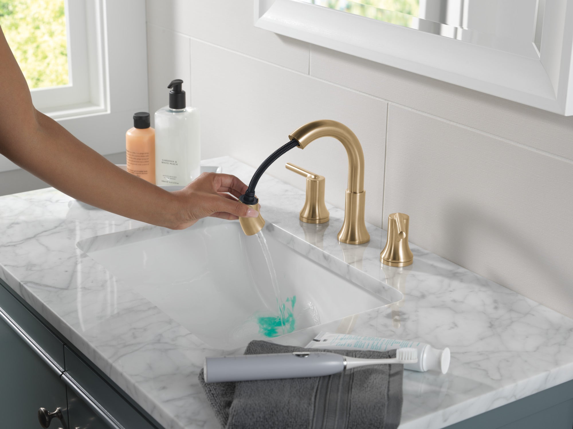 champagne bronze bathroom faucet