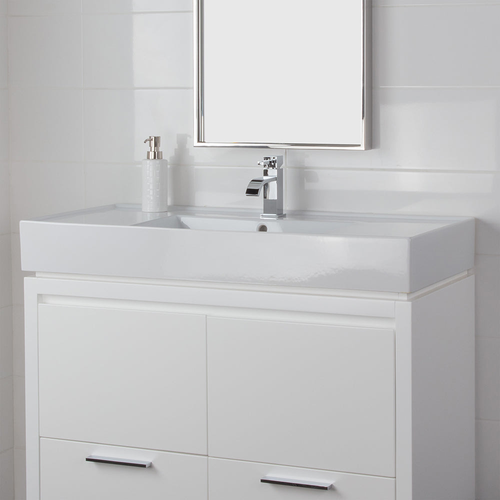 white sink