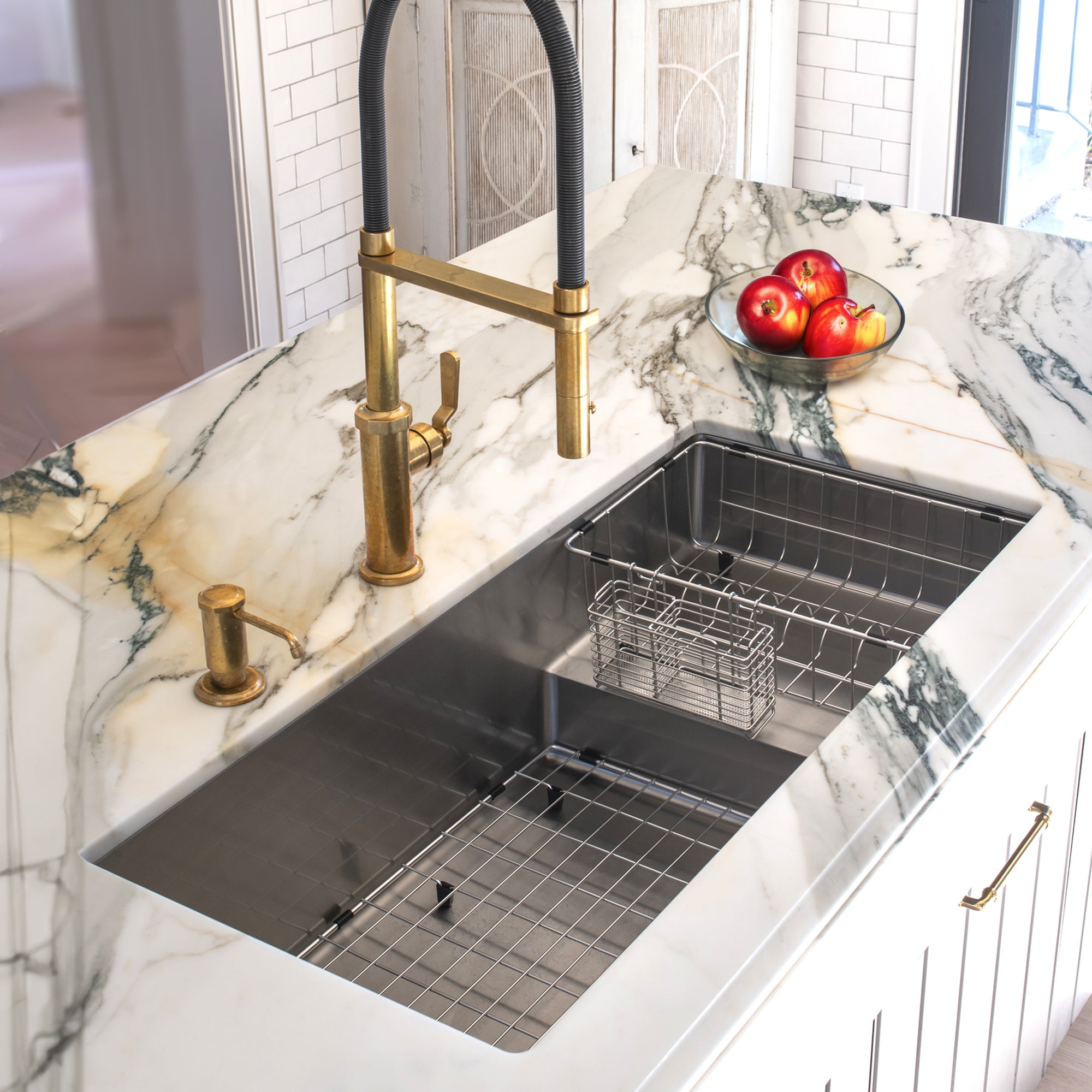 stainless kitchen sink