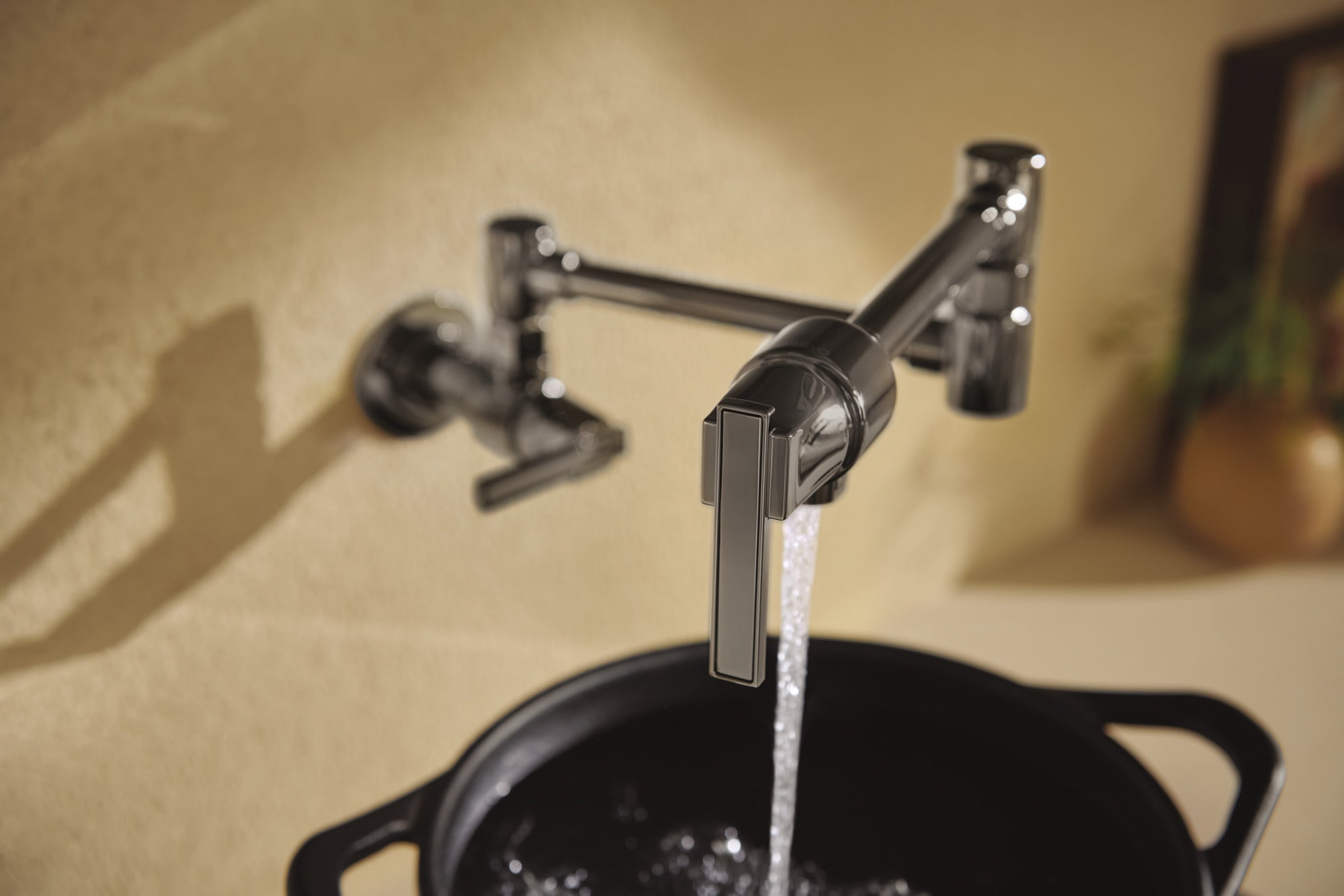 brilliance black onyx pot filler