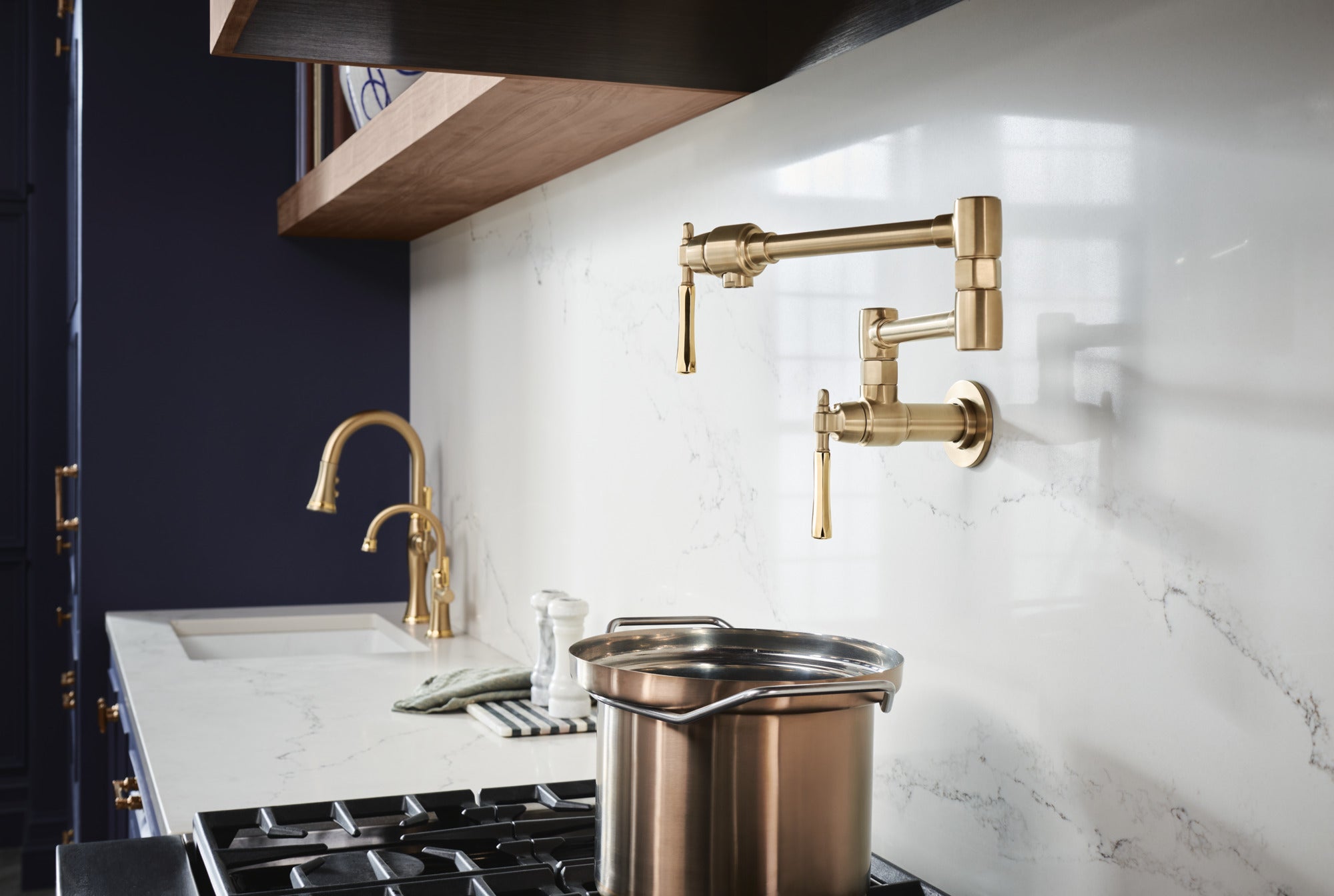 luxe gold/polished gold pot filler