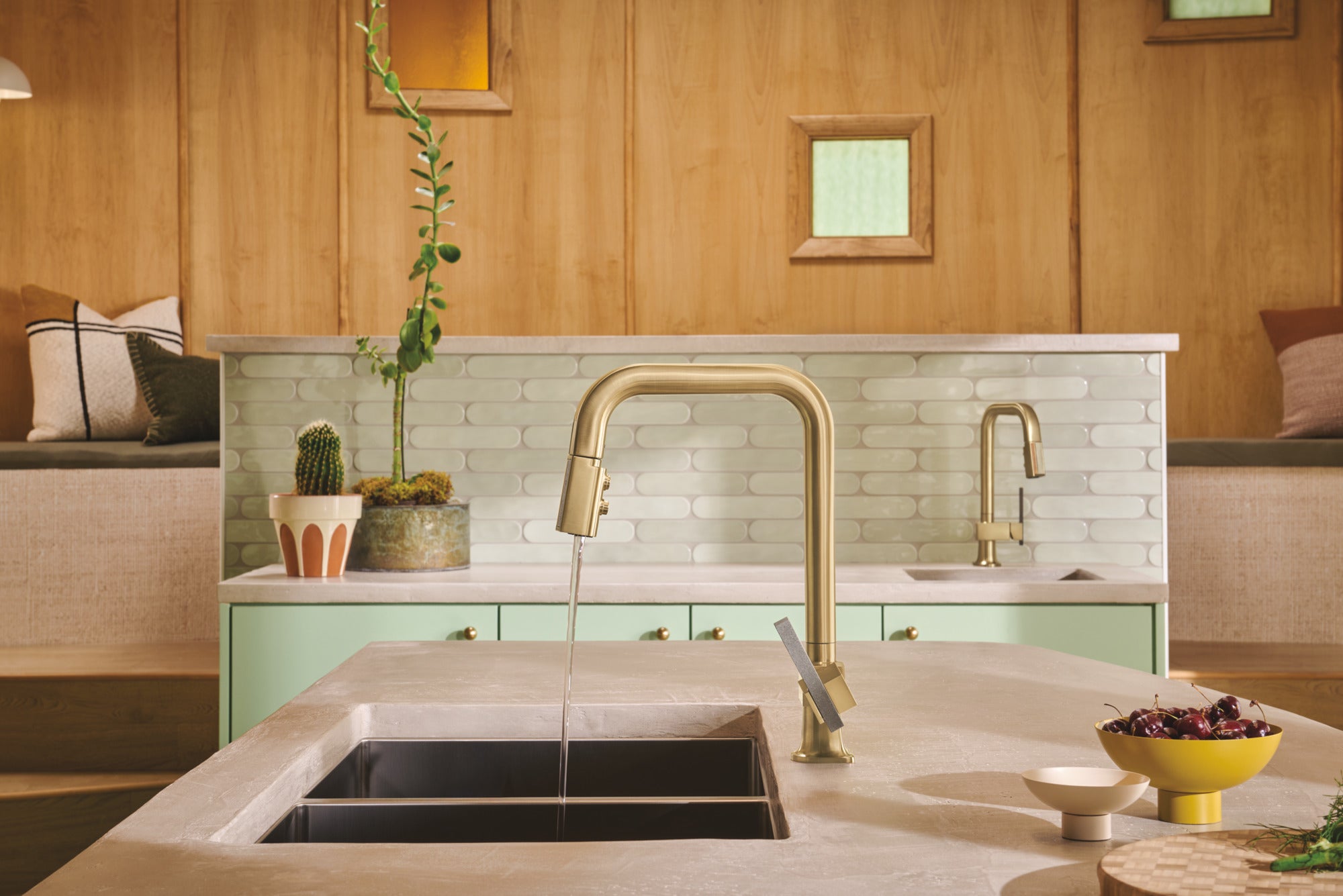 luxe gold kitchen faucet
