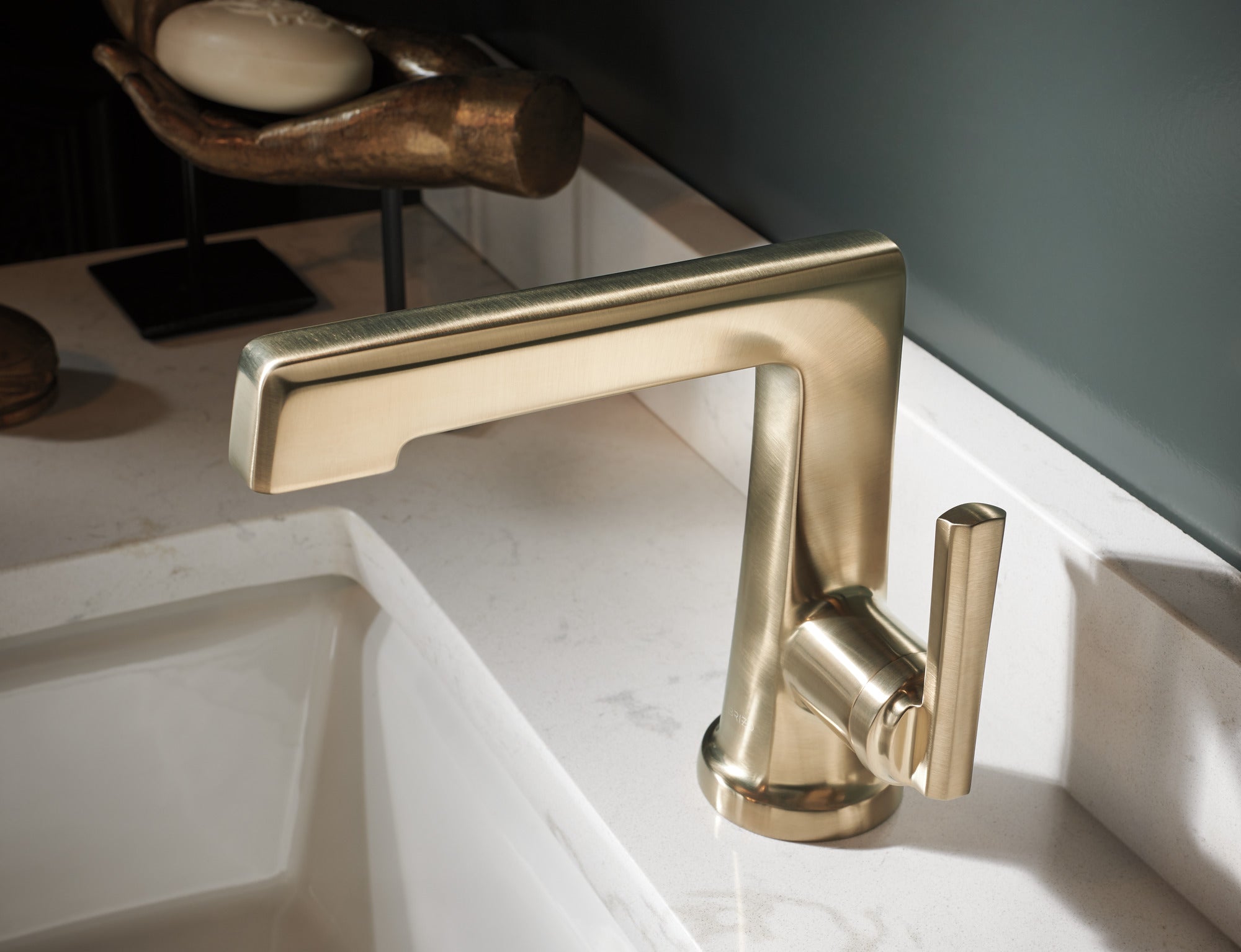 luxe gold lavatory faucet