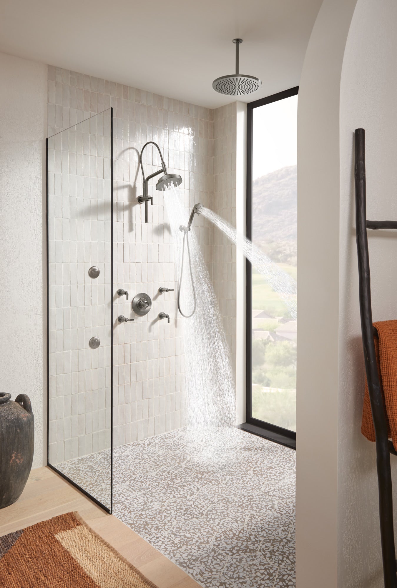 luxe steel shower head