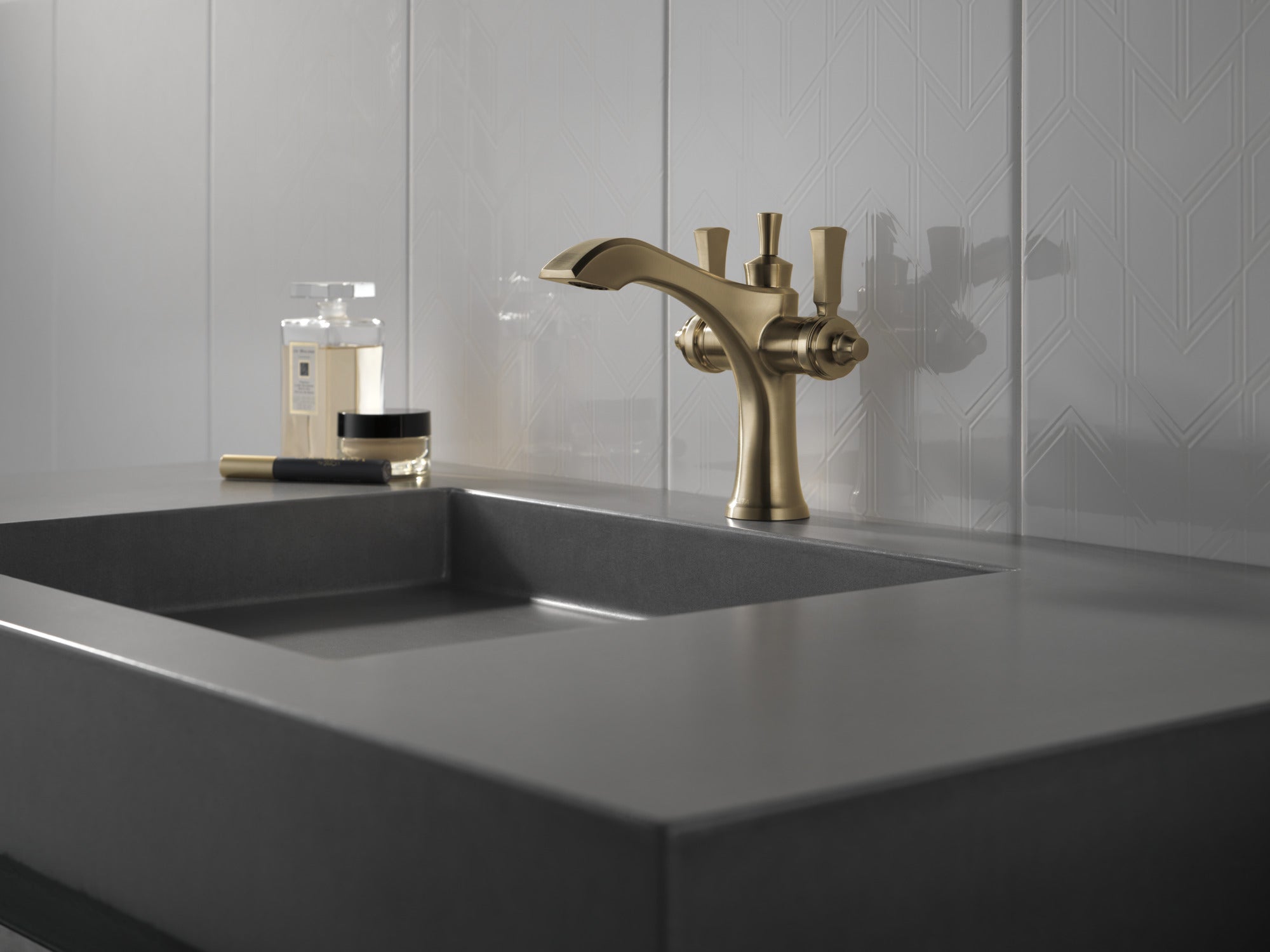 champagne bronze bathroom faucet