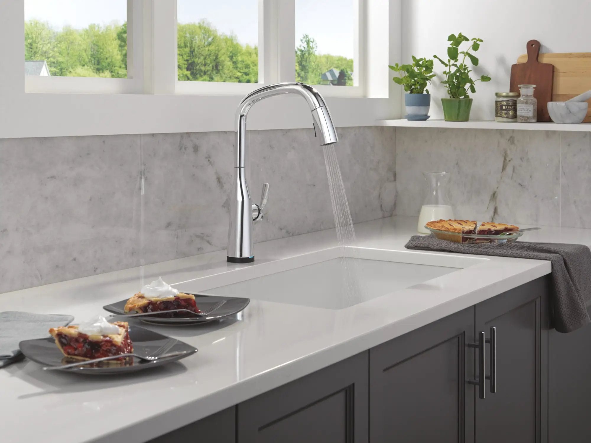 lumicoat chrome kitchen faucet