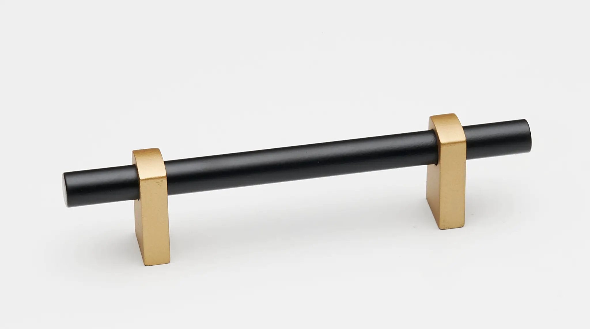 Alno Vita Bella 3 1/2" Pull Smooth Bar by Alno