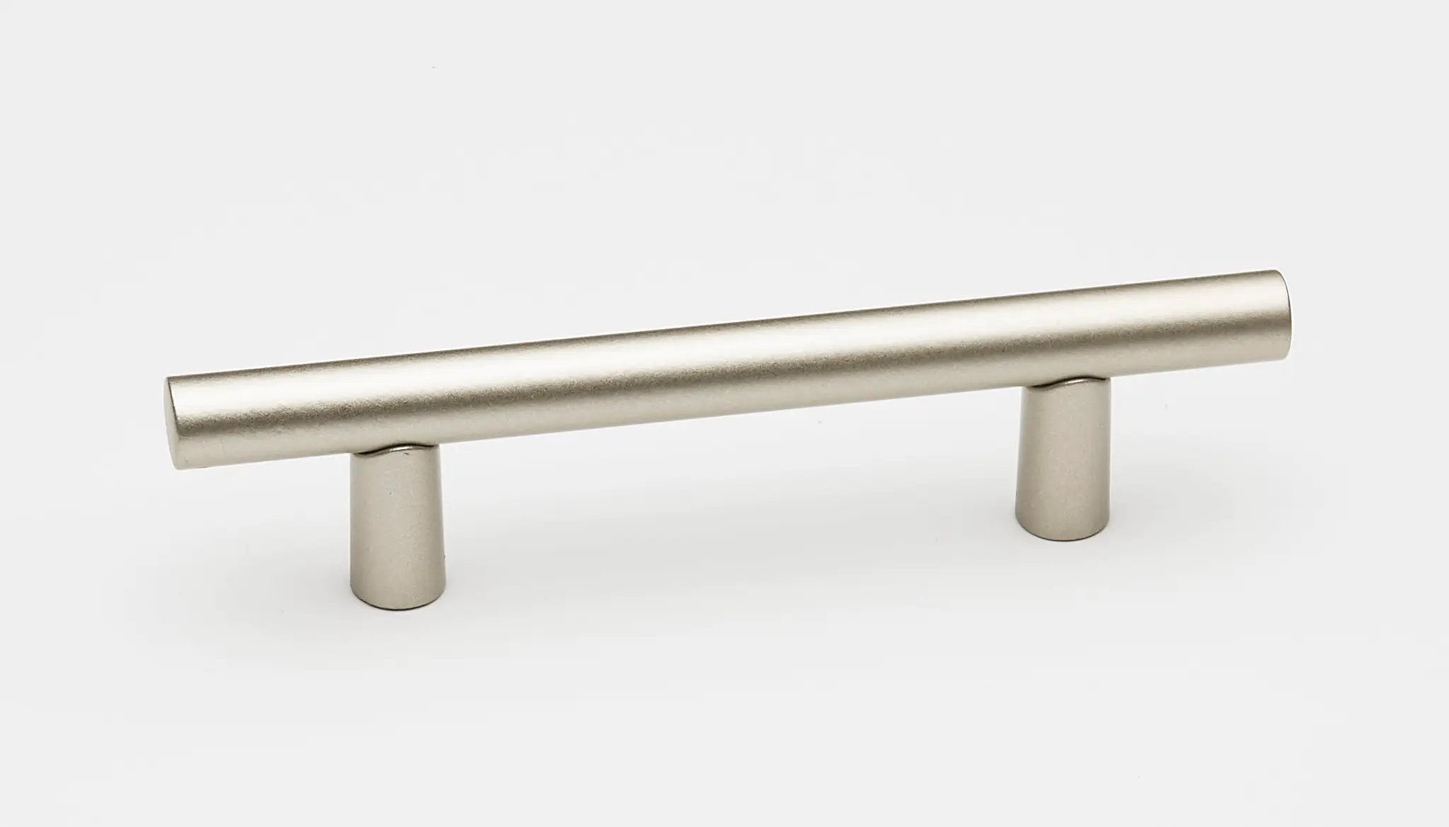 Alno Vita Bella 4" Pull Smooth Bar by Alno