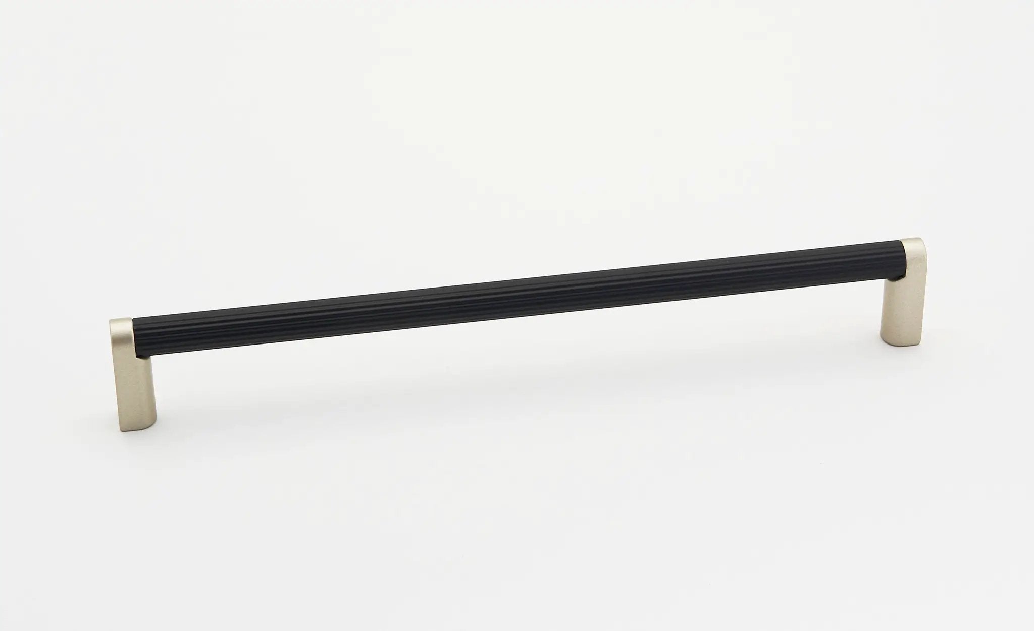 Alno Alta Moda 6" Pull Ribbed Bar by Alno