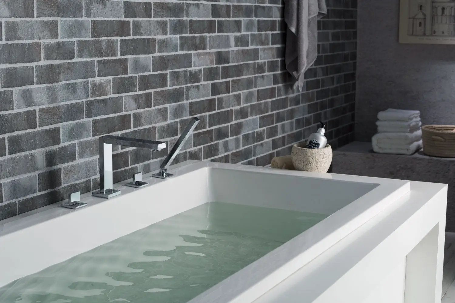 chrome tub faucet