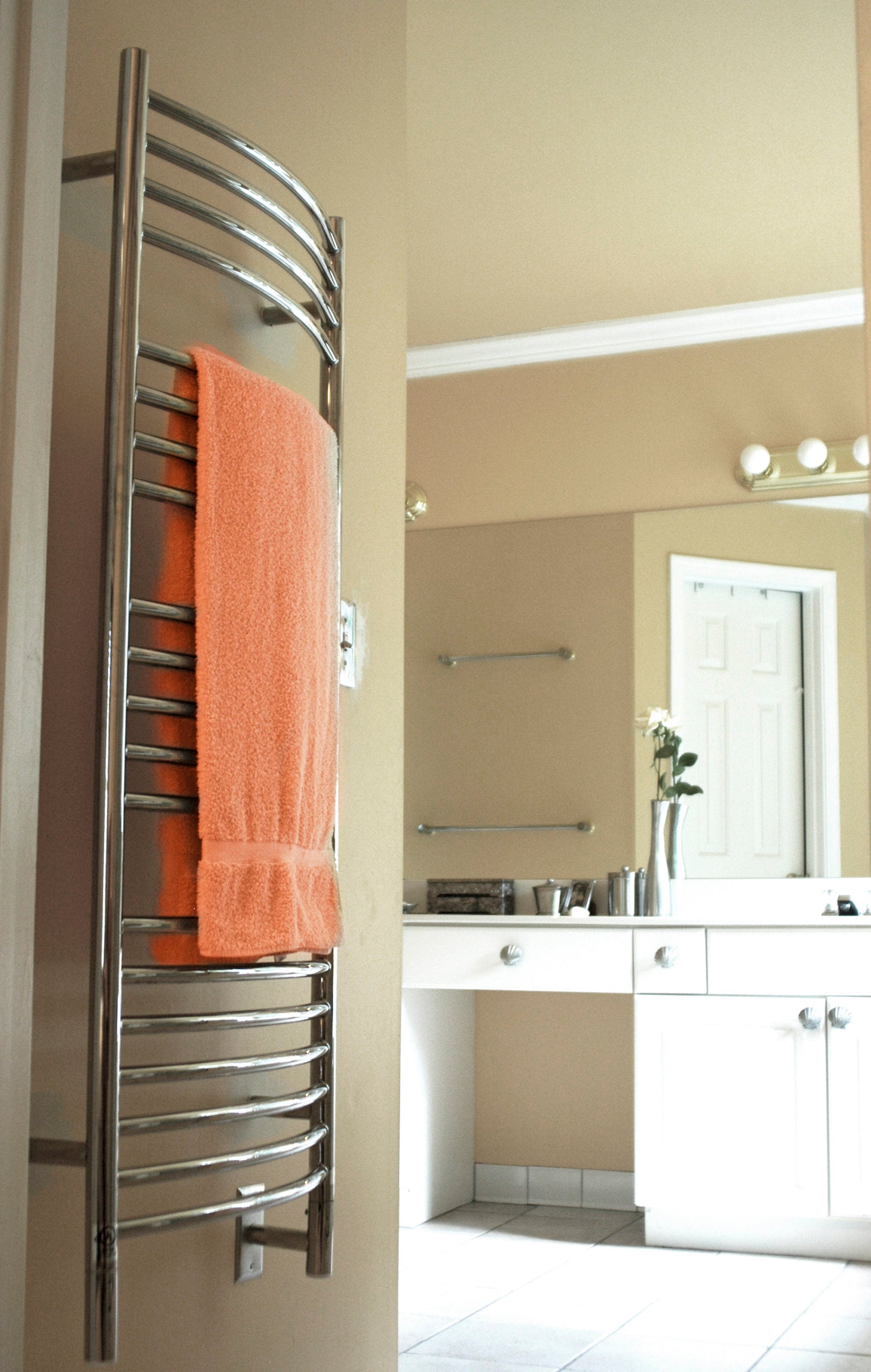 polished stainless towel warmer