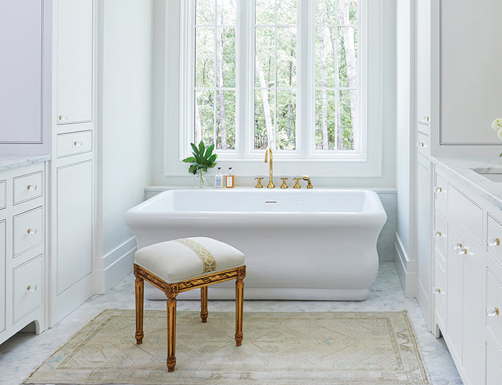white bathtub