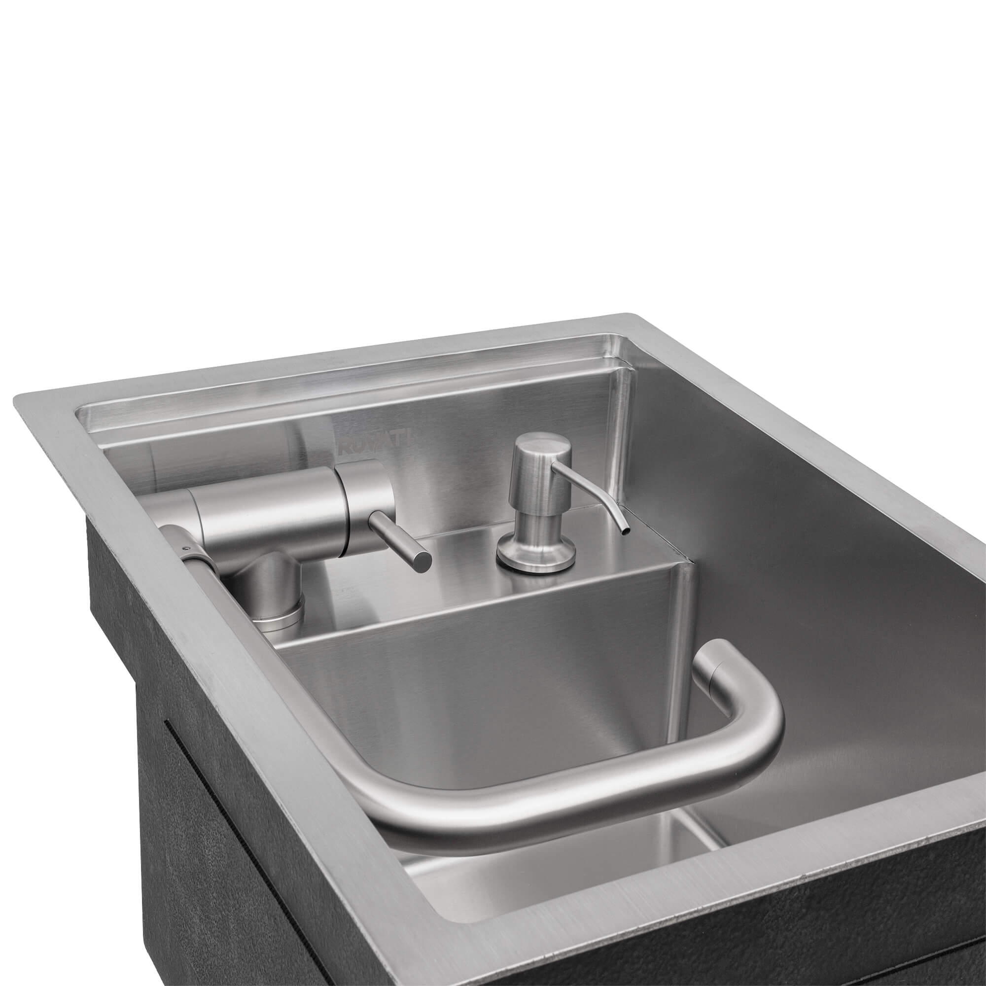 stainless steel kitchen sink