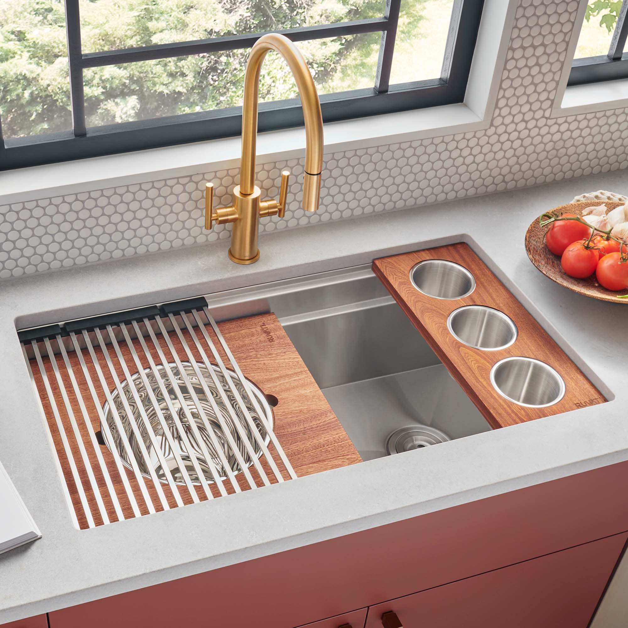 stainless steel kitchen sink