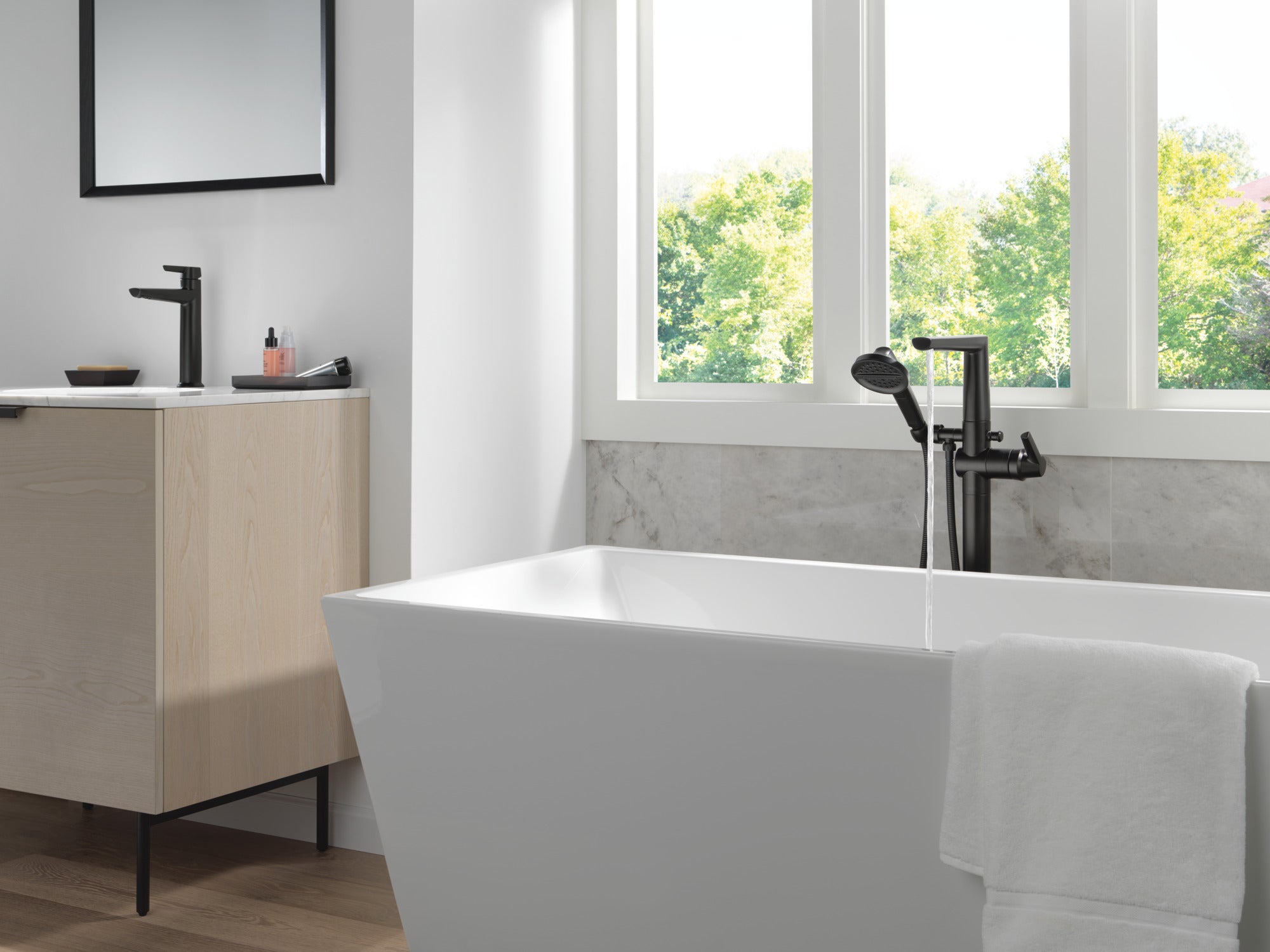 matte black bathroom faucet