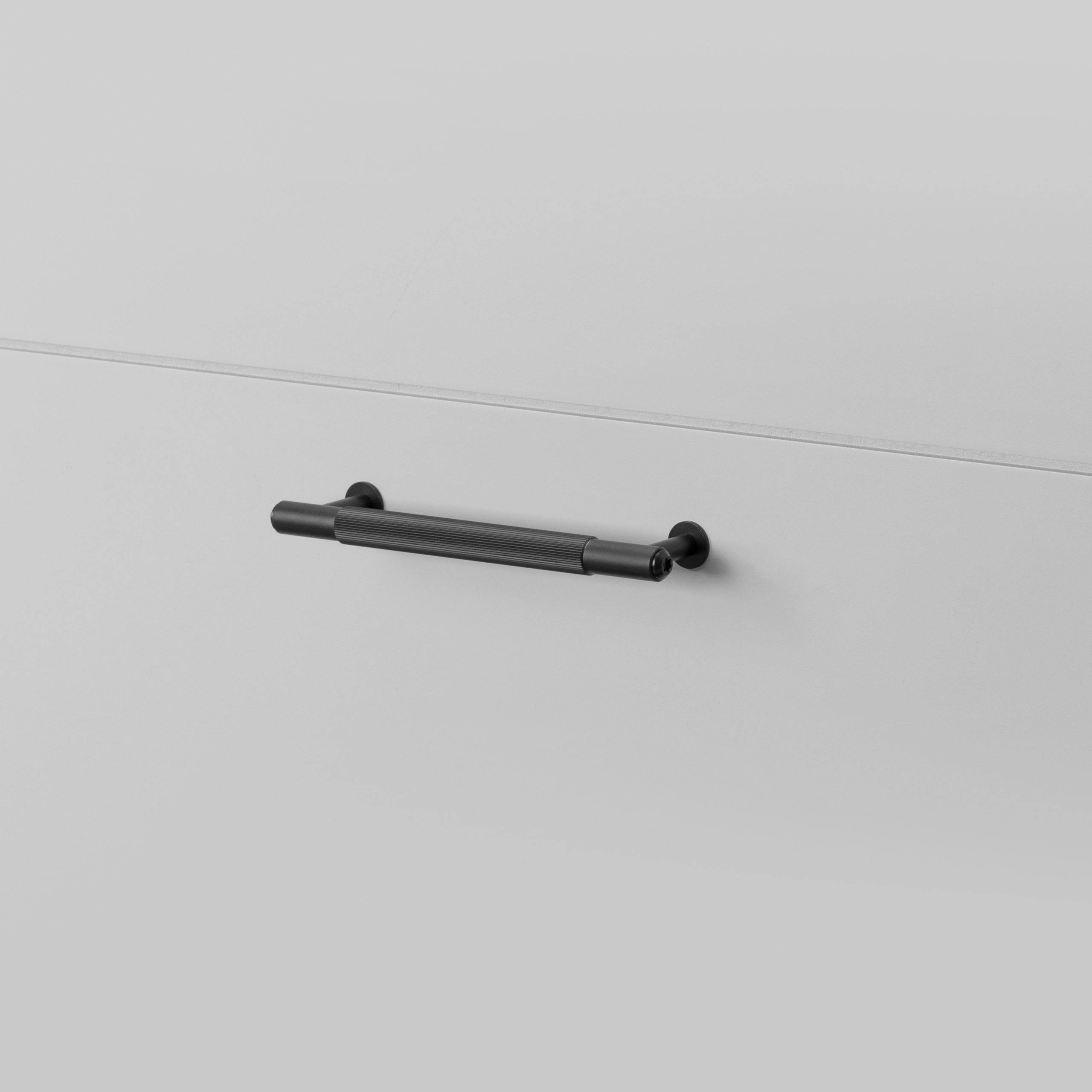 Buster + Punch Small Linear Pull Bar