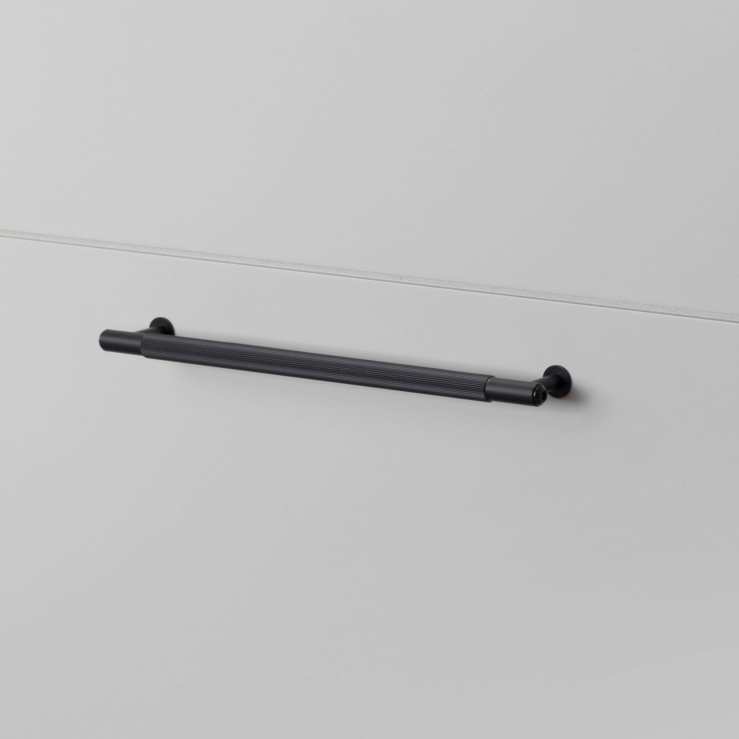 Buster + Punch Medium Linear Pull Bar