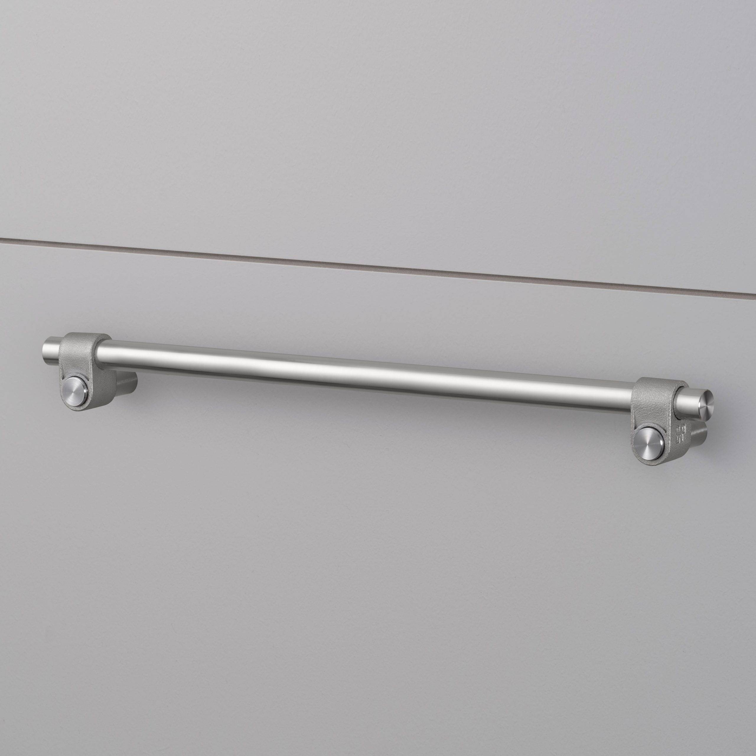 Buster + Punch Large Cast Pull Bar