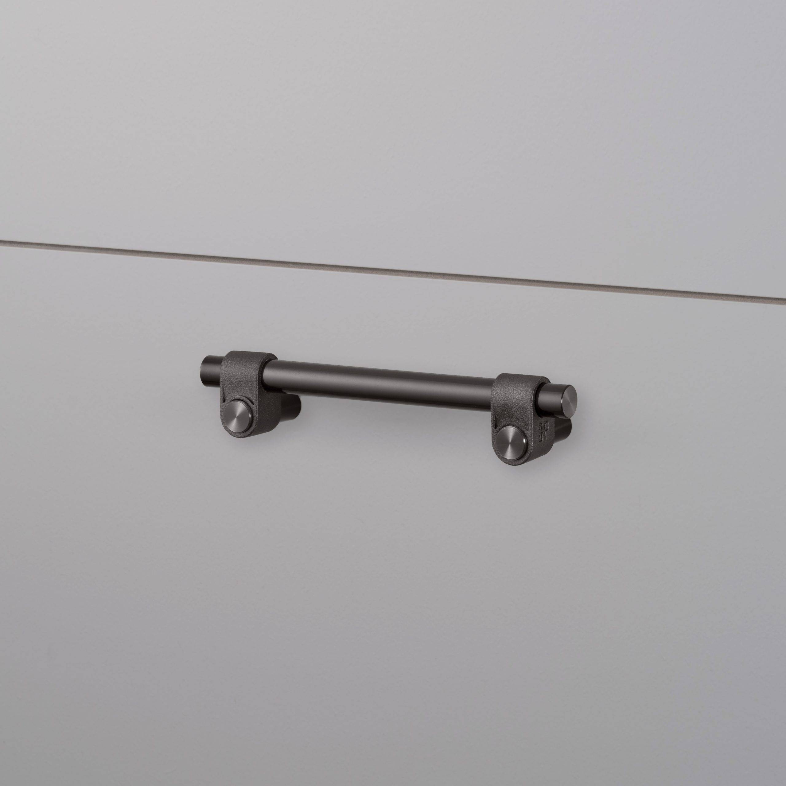 Buster + Punch Small Cast Pull Bar