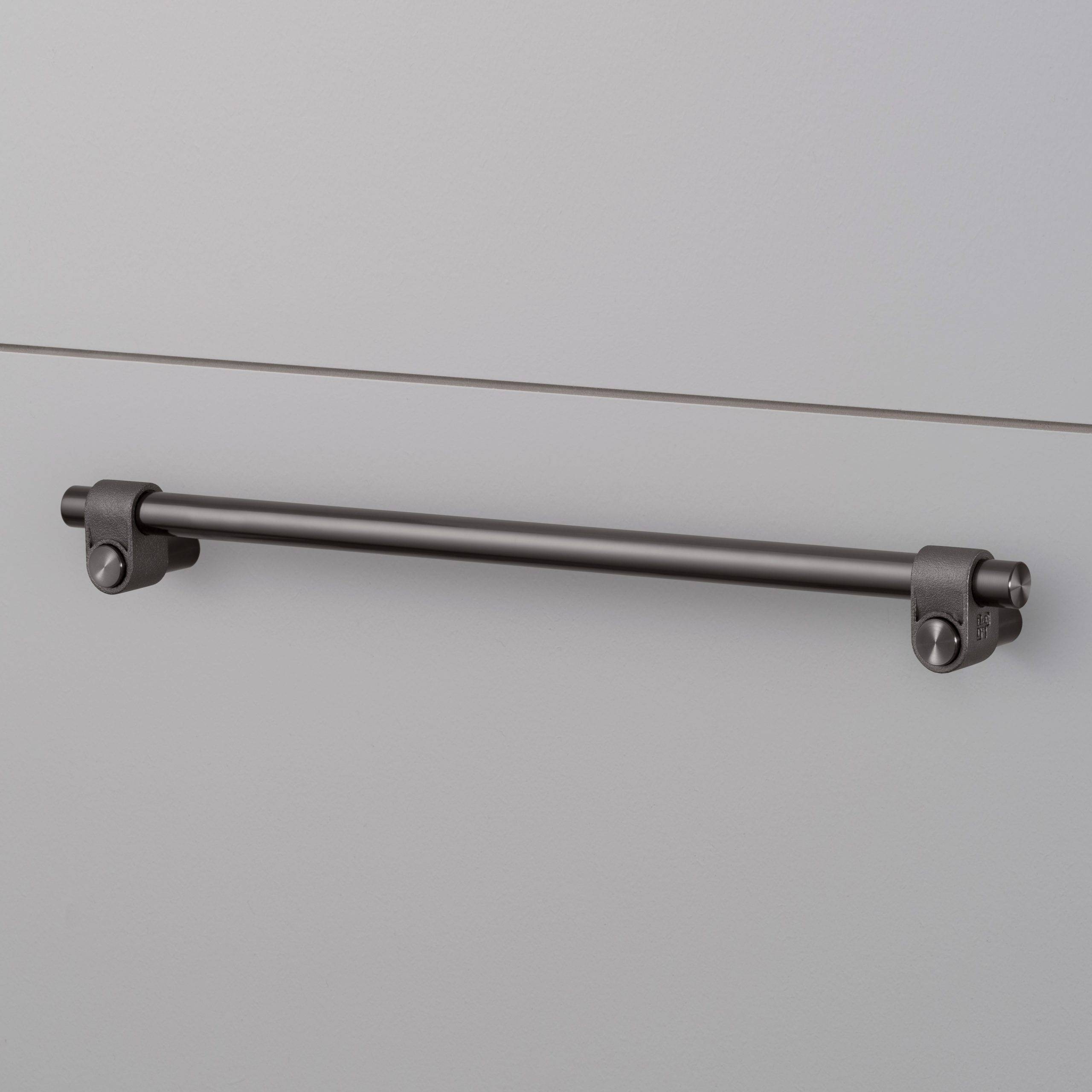 Buster + Punch Large Cast Pull Bar