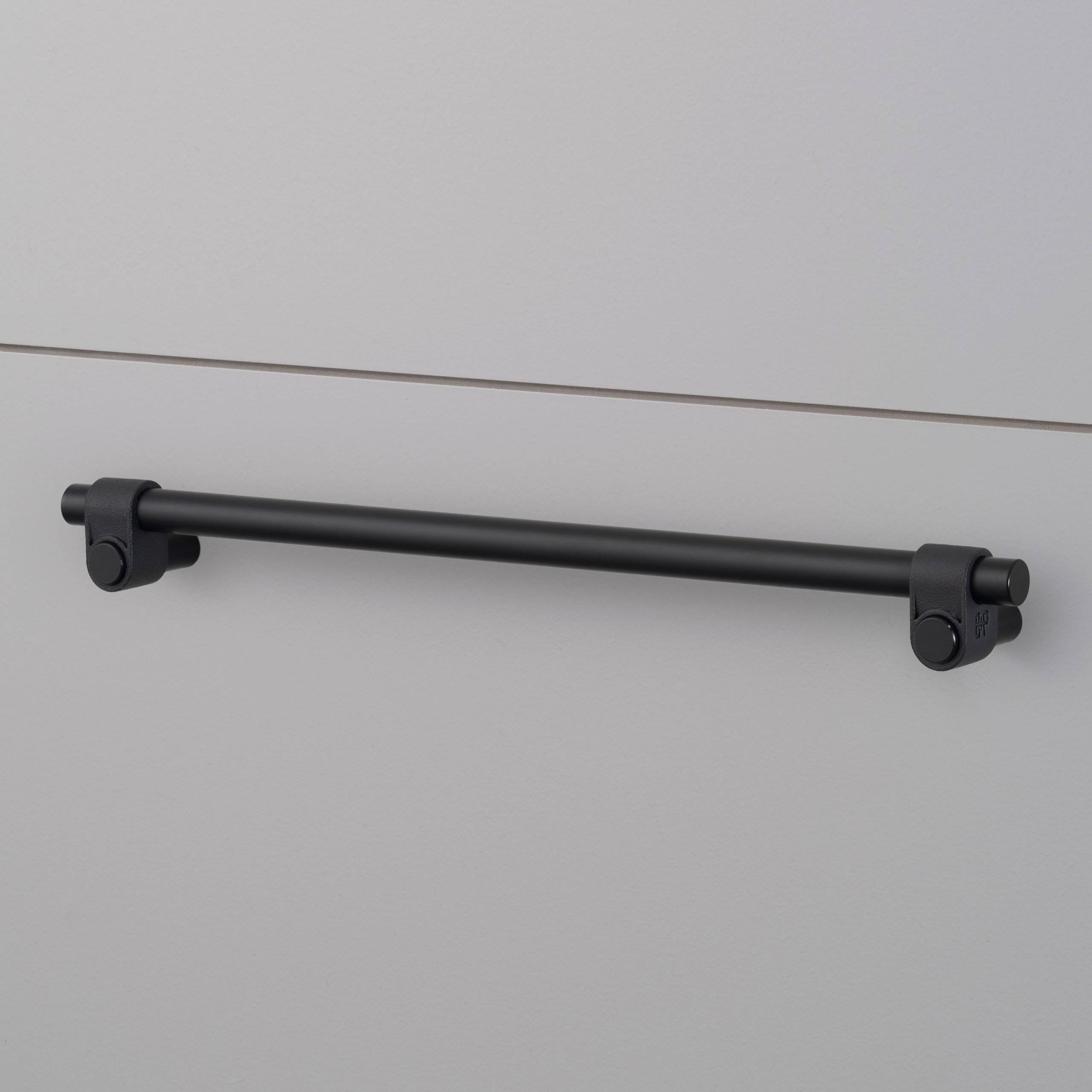 Buster + Punch Large Cast Pull Bar